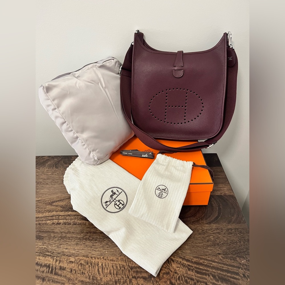 Hermès Bordeaux Clemence leather Evelyne PM bag